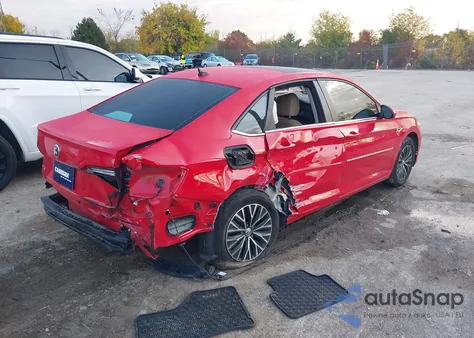 2019 Volkswagen Jetta 1.4T Sel z USA, uszkodzony, nr VIN 3VWE57BU3KM255707